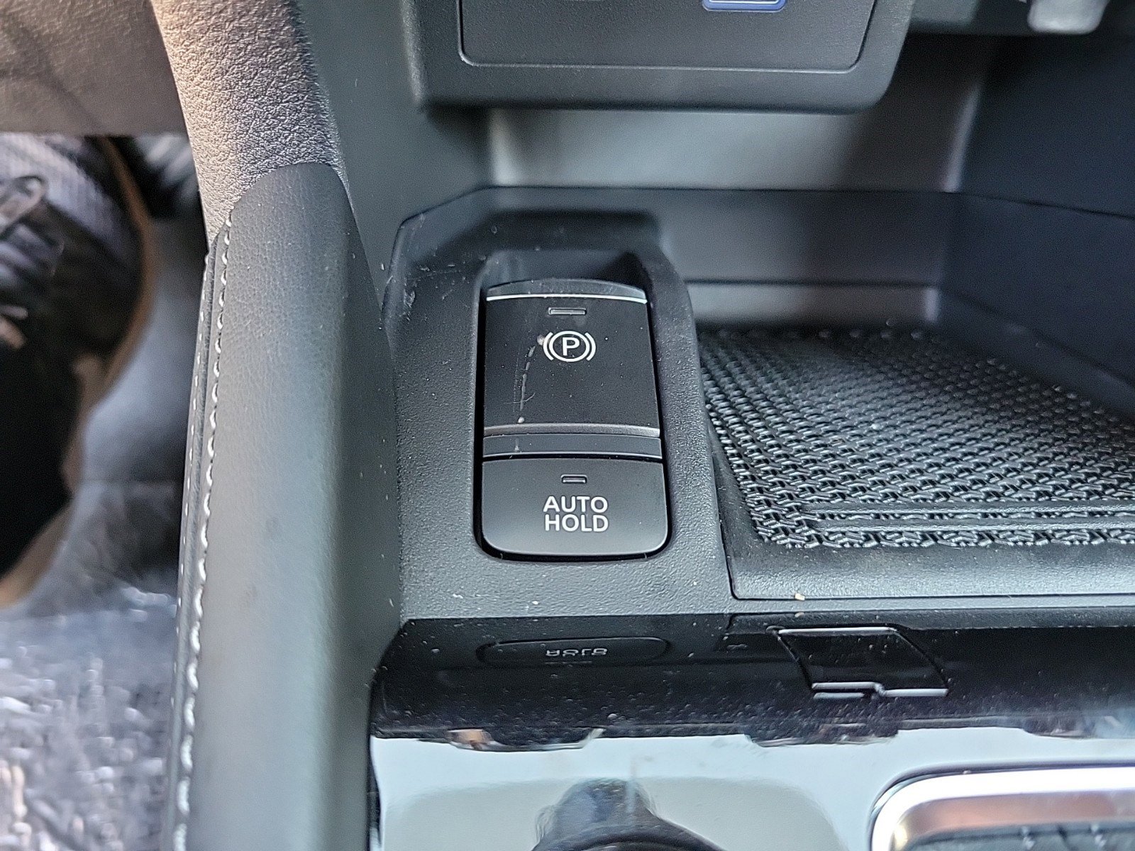 New 2024 Nissan Kicks SV w/ Interior Electronics Package image 25