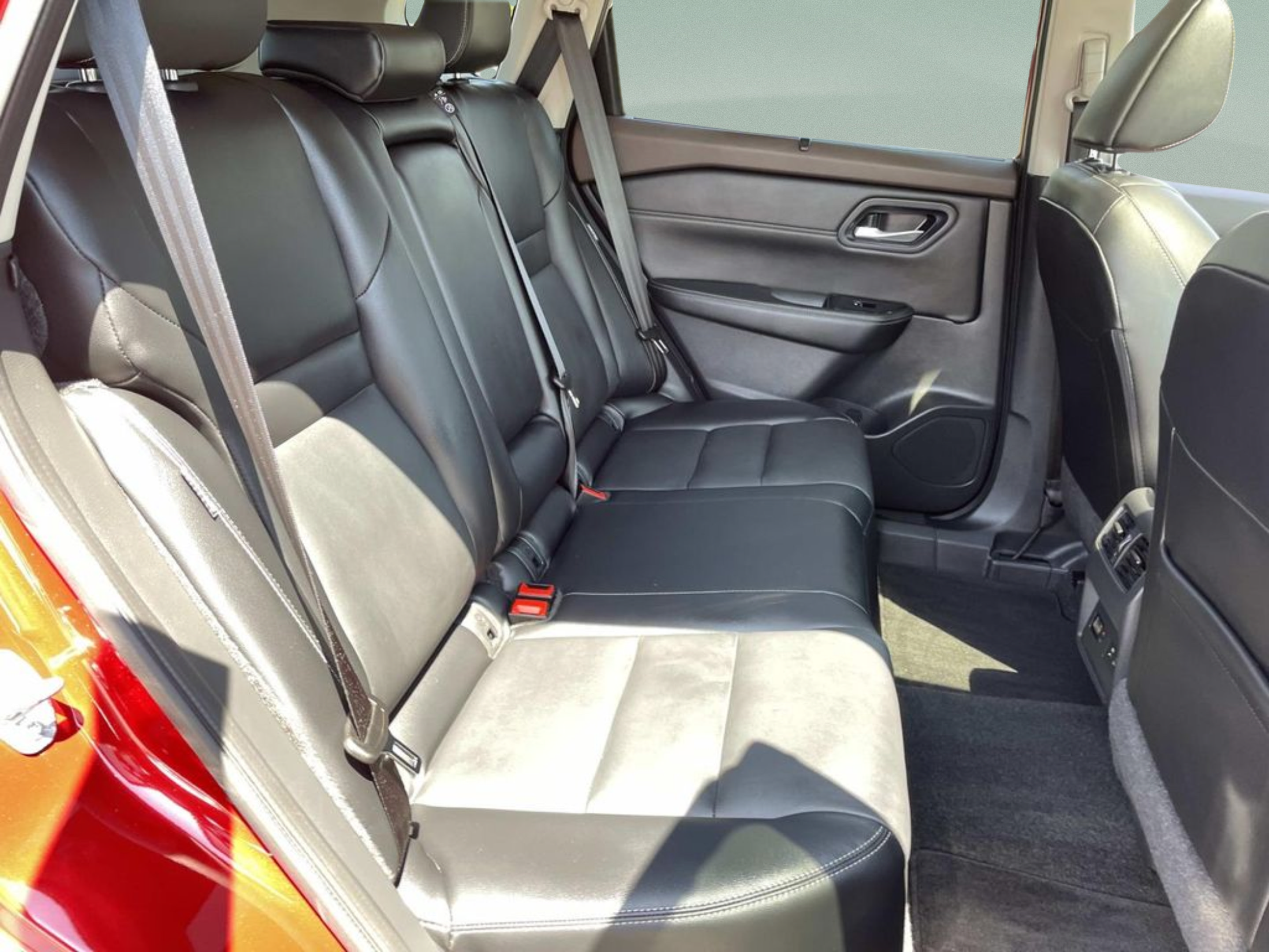 Used 2023 Nissan Rogue SL w/ SL Premium Package FWD image 16
