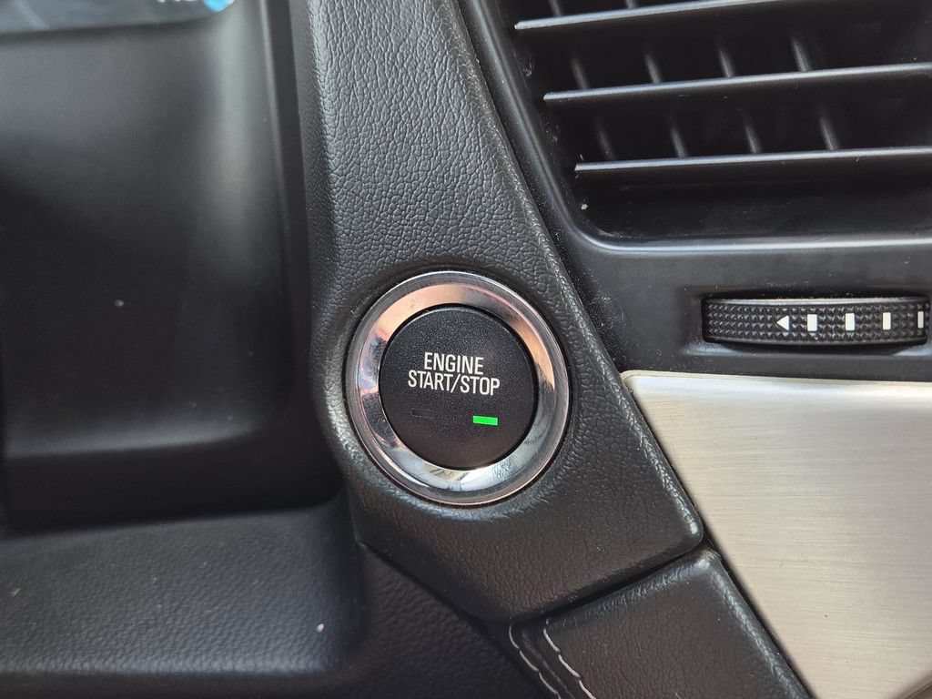 Used 2017 GMC Yukon XL Denali RWD image 33