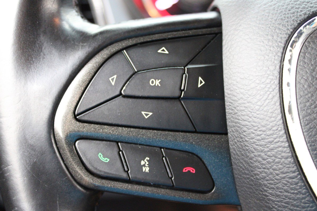 Used 2020 Dodge Challenger SXT image 17