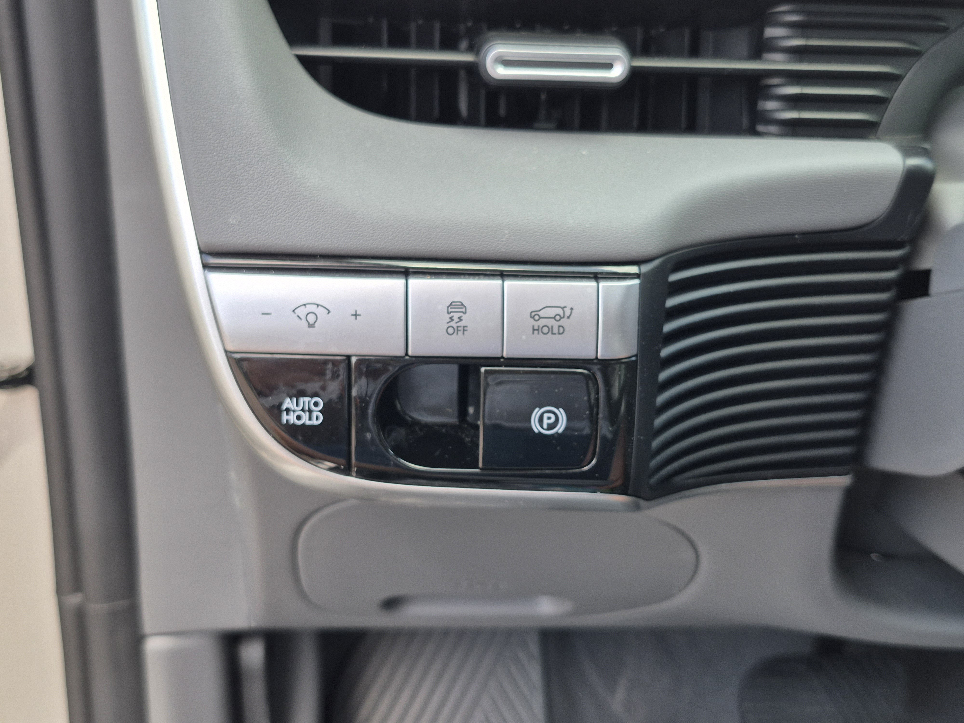 Certified 2024 Hyundai Ioniq 5 Limited AWD/4WD image 29