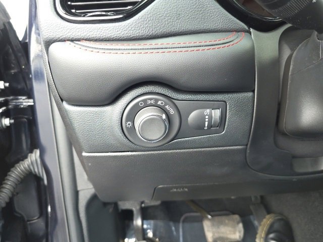 Used 2024 Dodge Durango GT image 16