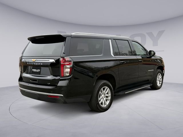 Used 2024 Chevrolet Suburban LT image 5