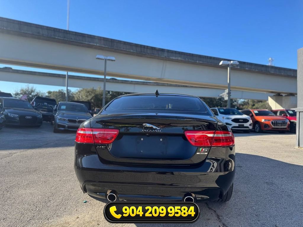 Used 2018 Jaguar XE S image 31