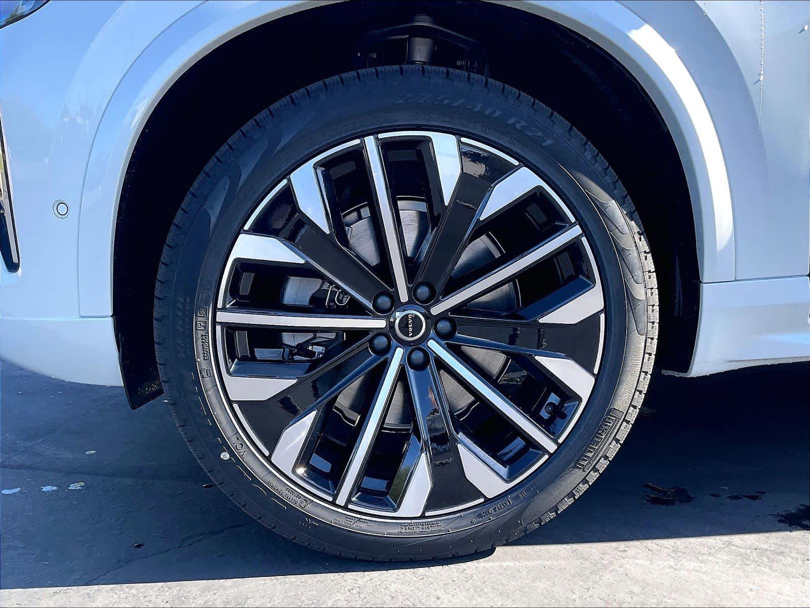 New 2027 Volvo XC90 B6 Ultra AWD/4WD image 14