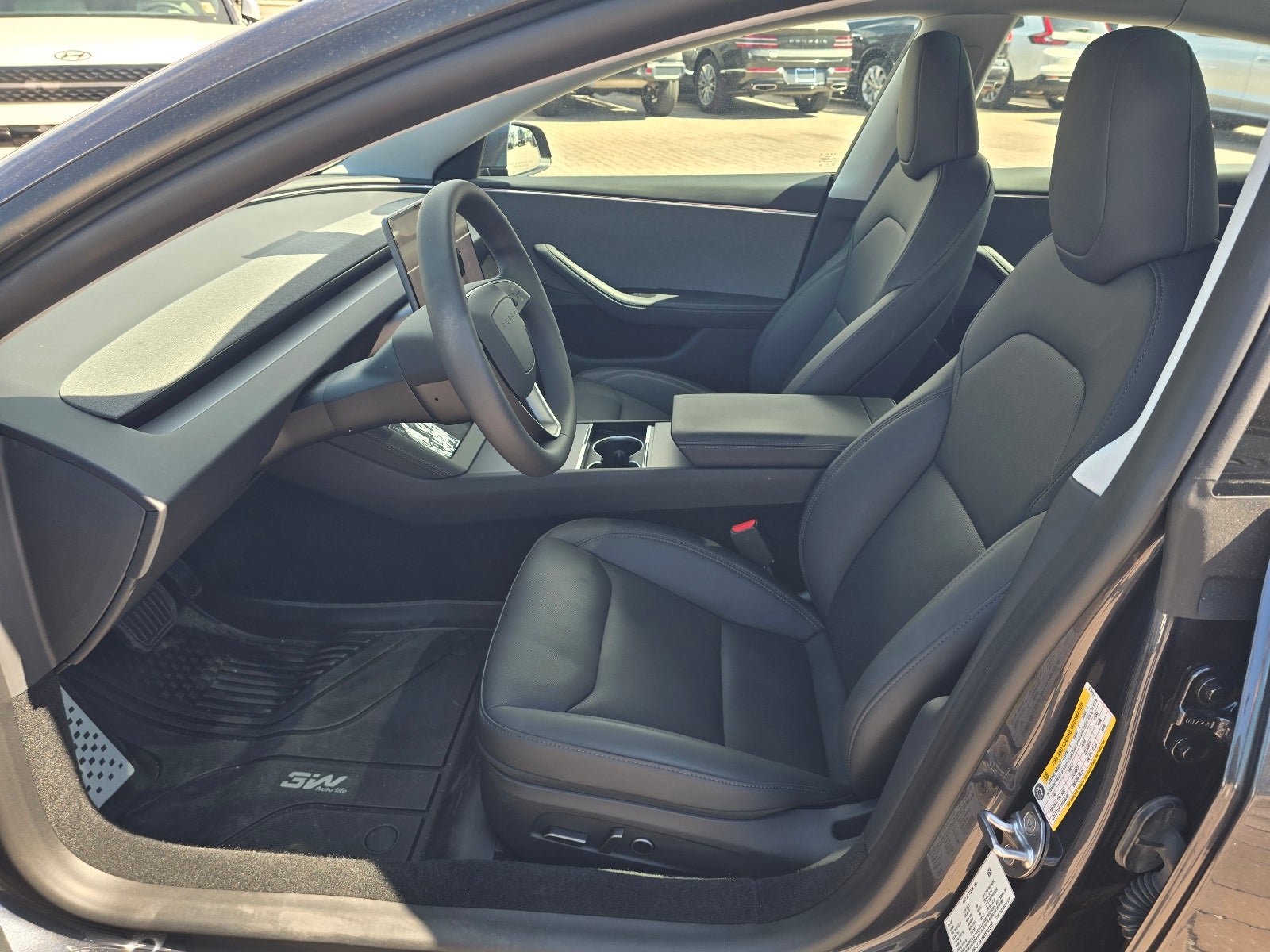 Used 2025 Tesla Model 3 Long Range RWD image 11