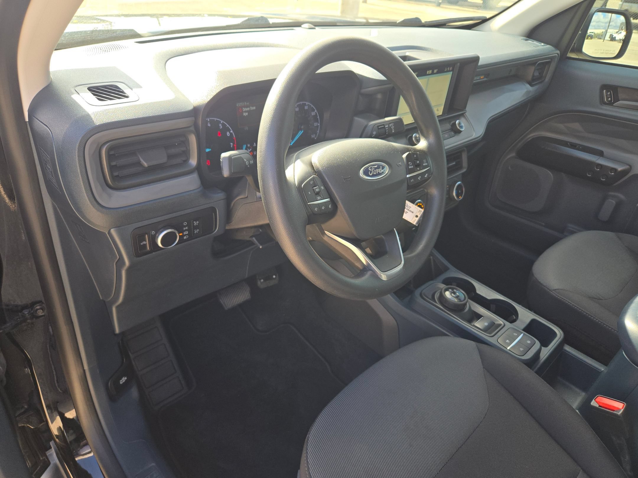 Used 2023 Ford Maverick XL FWD image 10