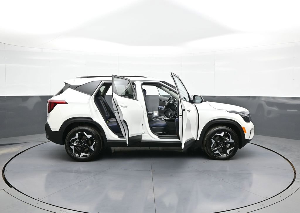 New 2025 Kia Seltos S image 41