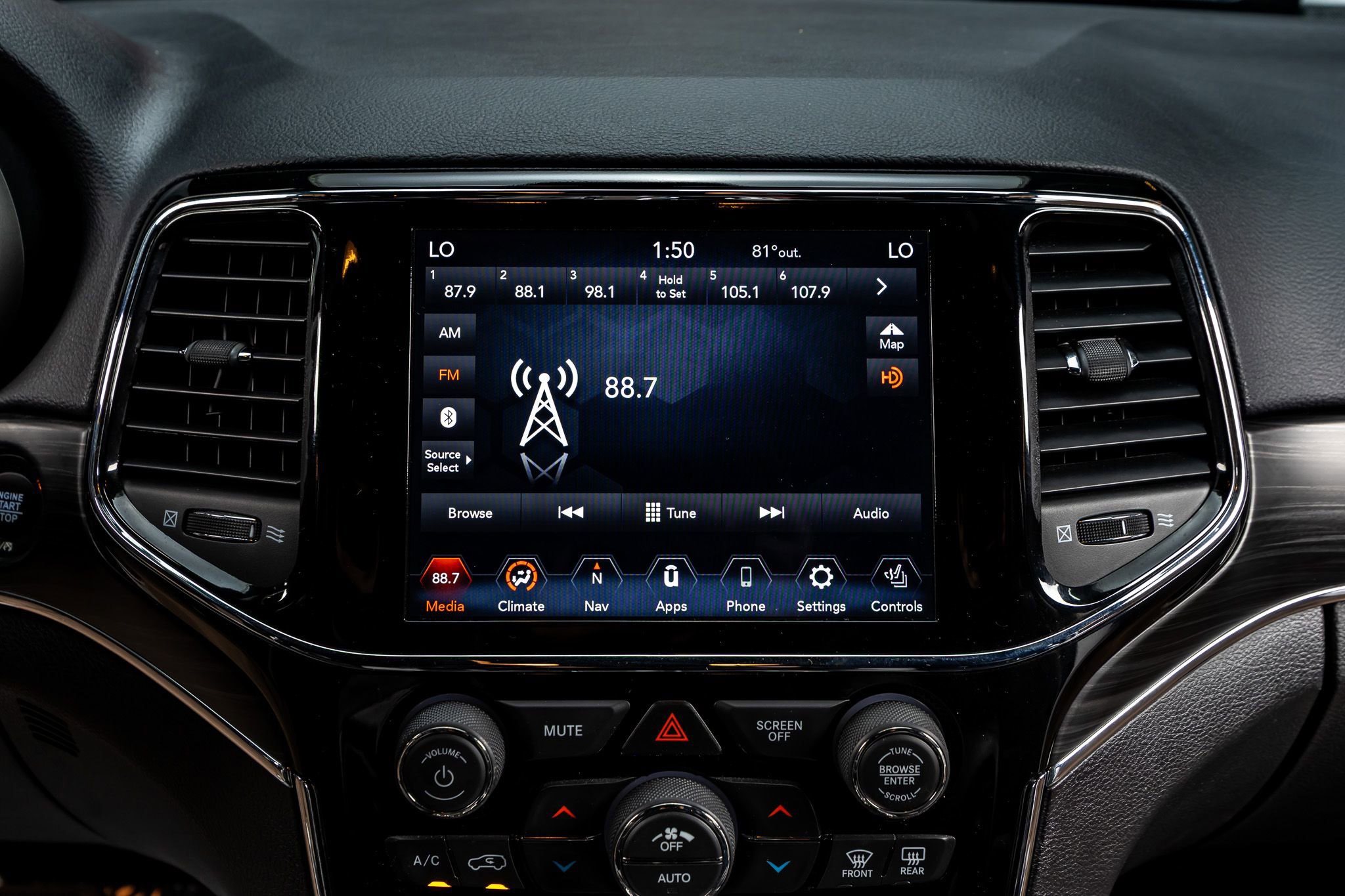 Used 2020 Jeep Grand Cherokee Limited image 20