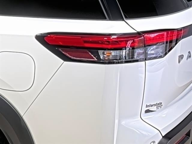 Used 2024 Nissan Pathfinder SV AWD/4WD image 10