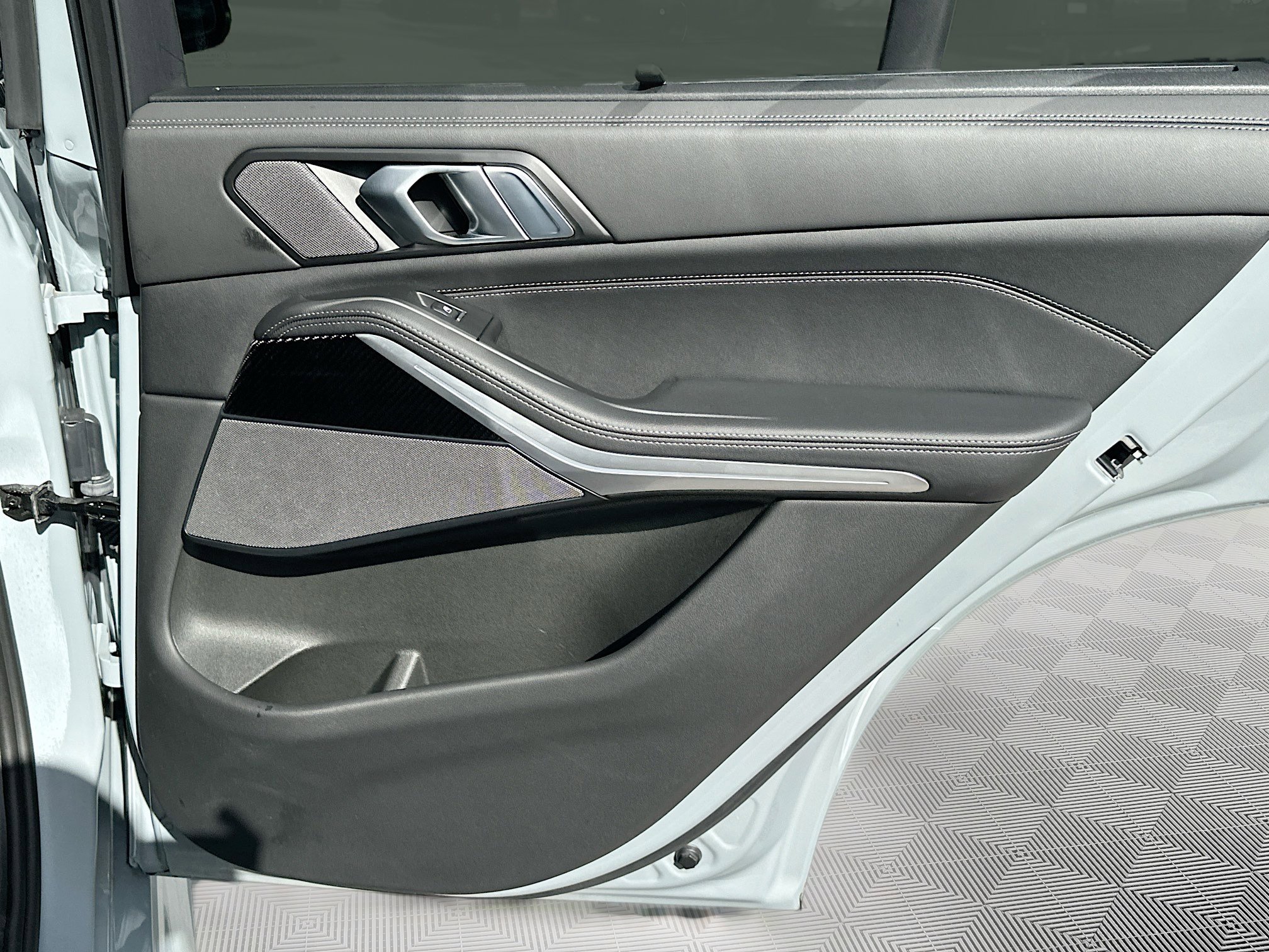 Certified 2024 BMW X5 M60i w/ Executive Package image 32