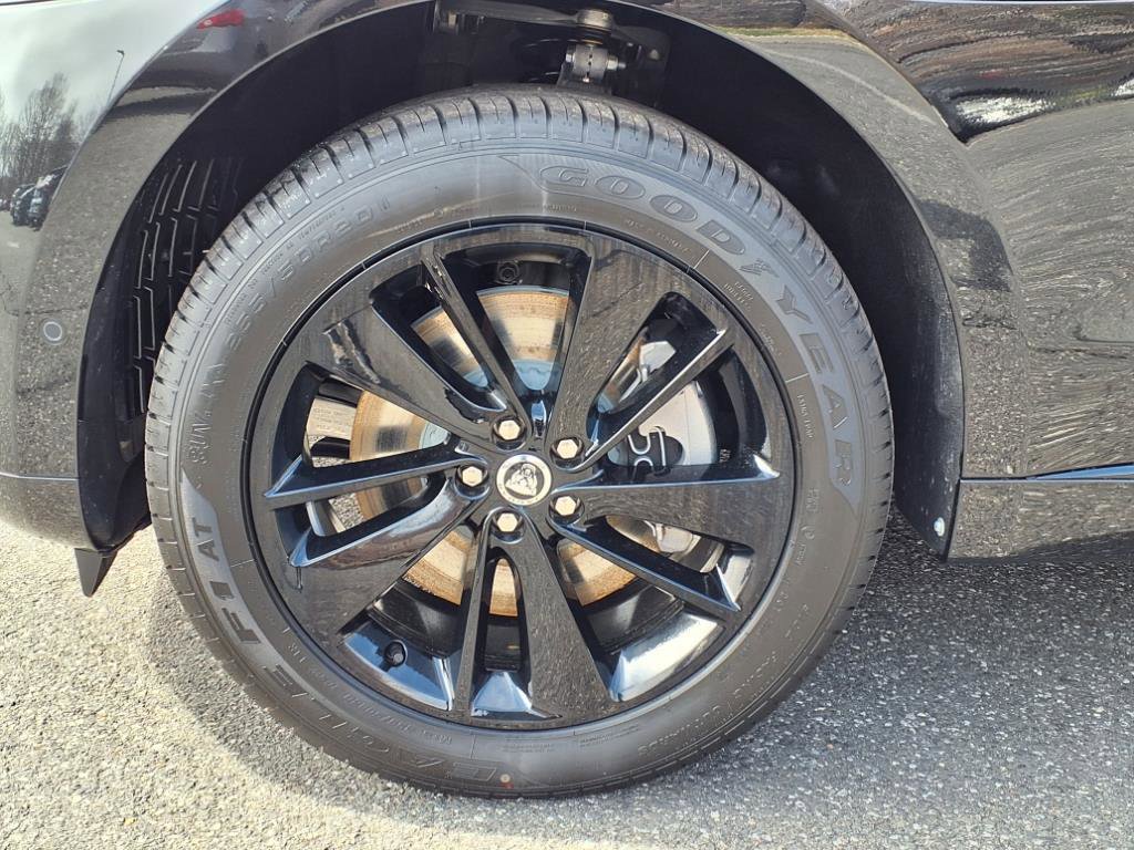 New 2026 Jaguar F-PACE R-Dynamic S image 9