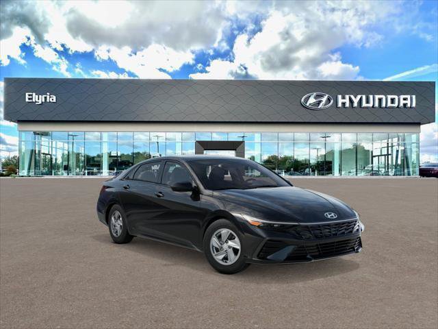New 2026 Hyundai Elantra SE FWD image 2