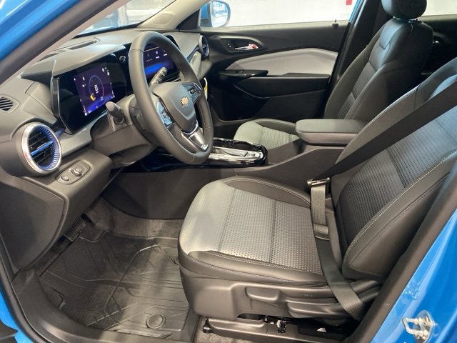 New 2025 Chevrolet Trax LT w/ LT Convenience Package image 24