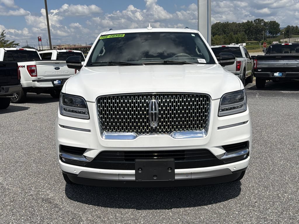 Used 2021 Lincoln Navigator L Reserve w/ Luxury Package AWD/4WD image 2
