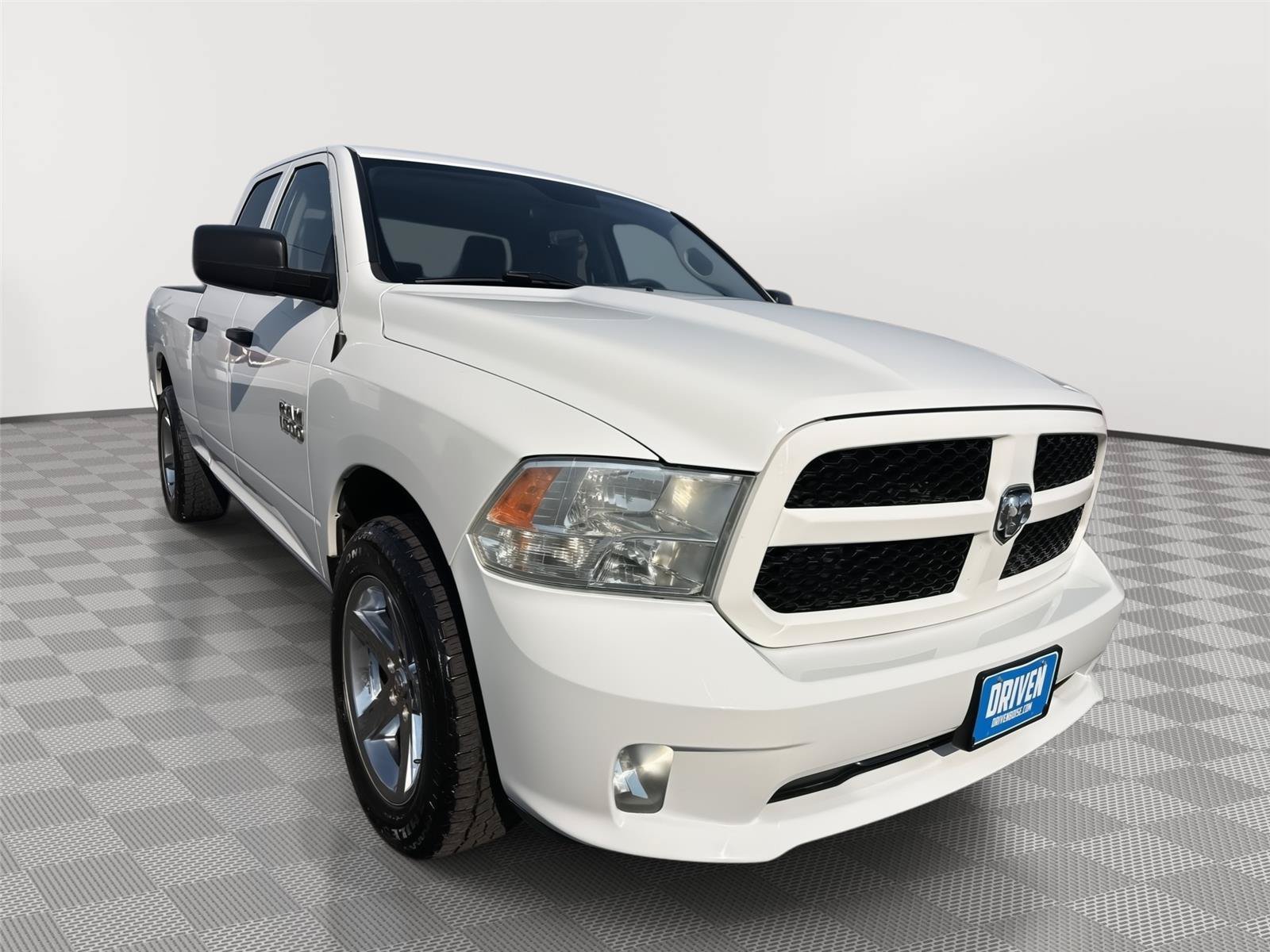 Used 2018 RAM 1500 Express w/ Express Value Package AWD/4WD image 3