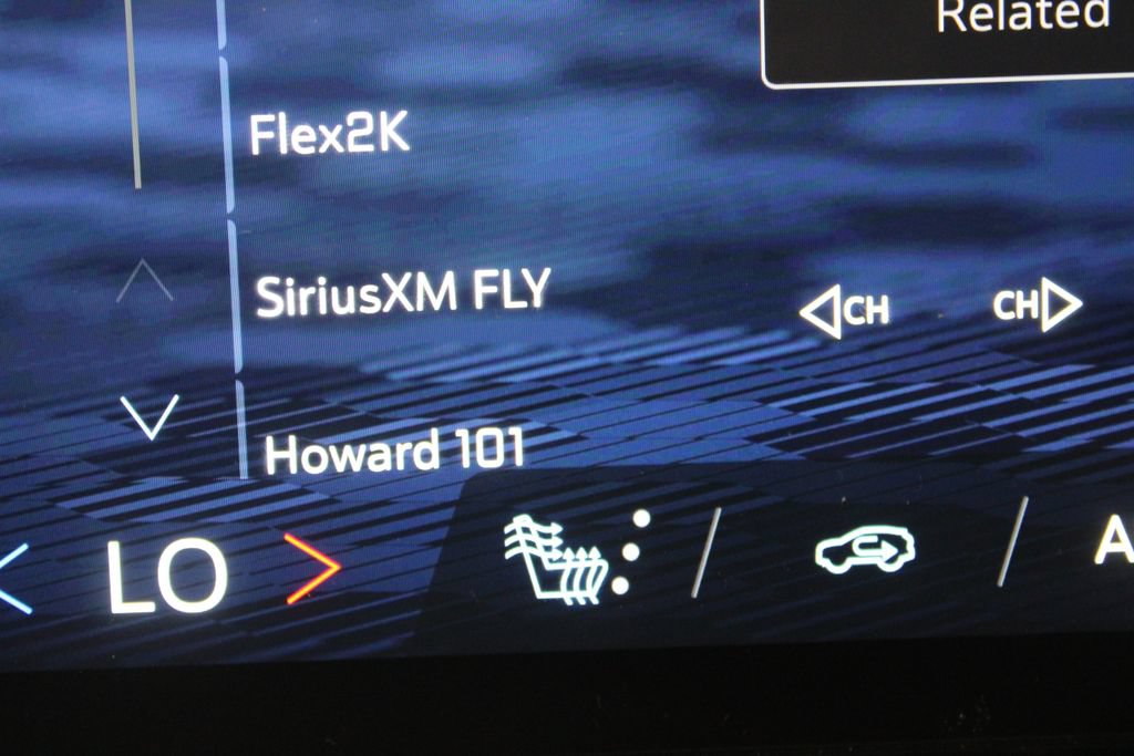Used 2024 Chevrolet Blazer EV LT AWD/4WD image 41