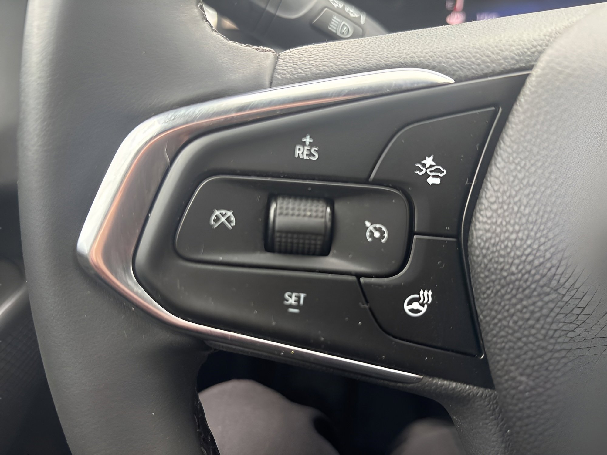 Used 2025 Chevrolet Trax ACTIV w/ Driver Confidence Package FWD image 24