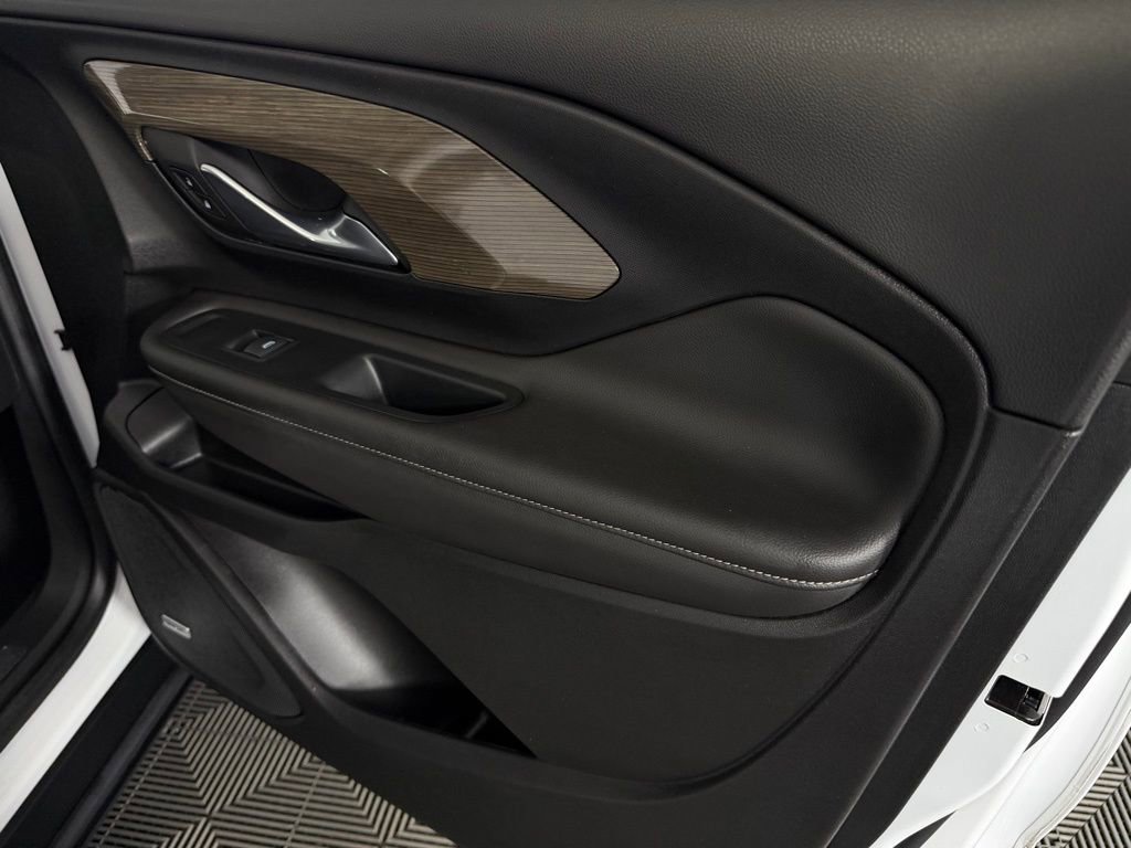 Used 2022 GMC Terrain Denali image 32
