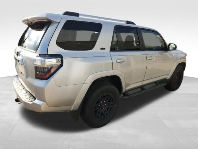 Used 2022 Toyota 4Runner SR5 image 3
