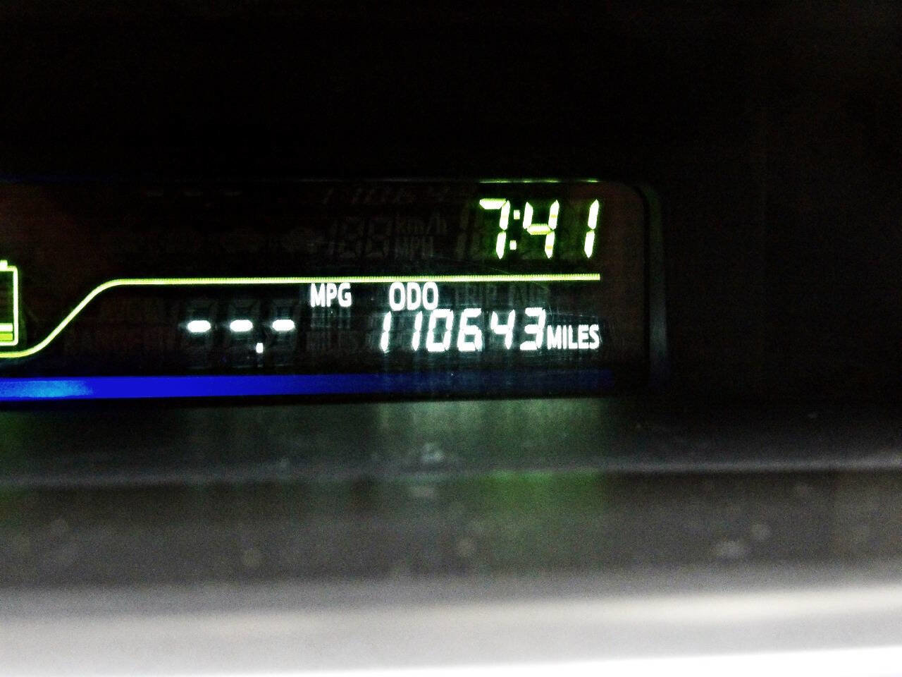 Used 2014 Toyota Prius V Five image 14