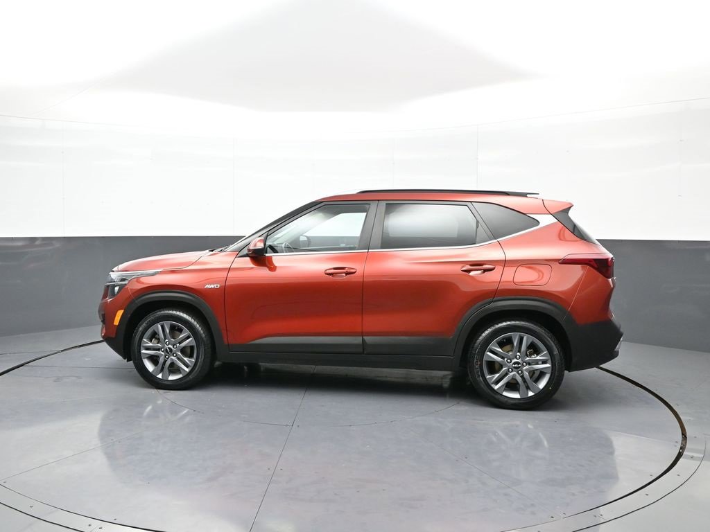 Certified 2022 Kia Seltos S image 9