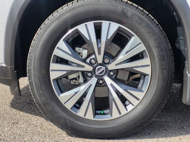 Certified 2022 Nissan Rogue SV image 7