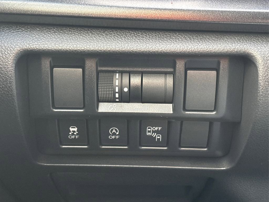 Used 2021 Subaru Crosstrek 2.5i Sport w/ Moonroof Package image 35