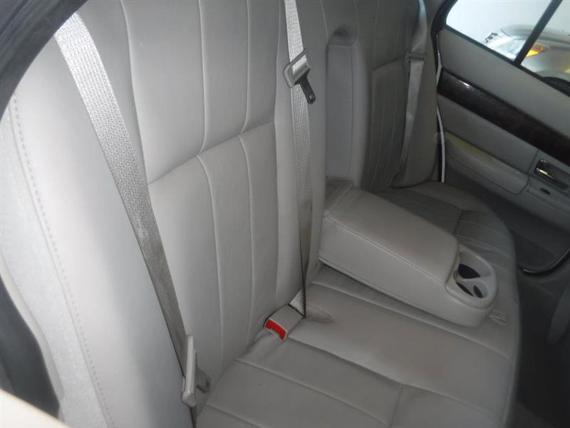Used 2007 Mercury Grand Marquis LS image 33