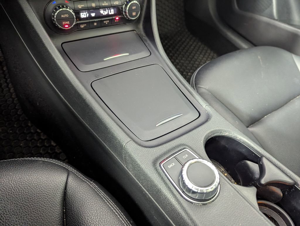 Used 2015 Mercedes-Benz GLA 250 4MATIC image 12