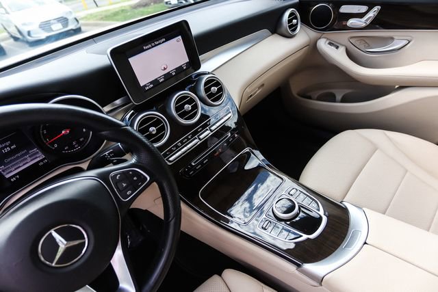 Used 2017 Mercedes-Benz GLC 300 4MATIC image 26