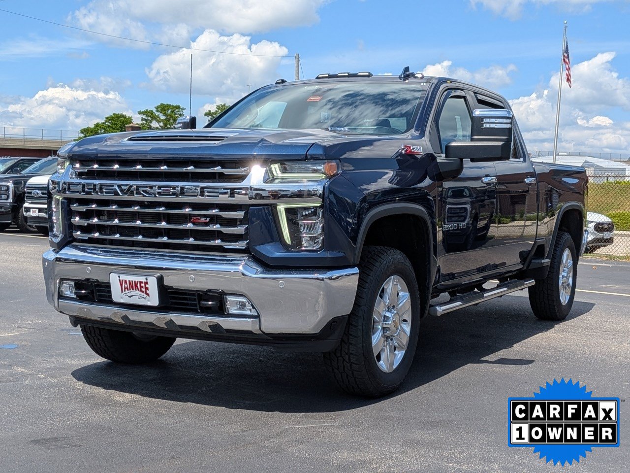 Used 2022 Chevrolet Silverado 3500 LTZ w/ LTZ Premium Package AWD/4WD image 9
