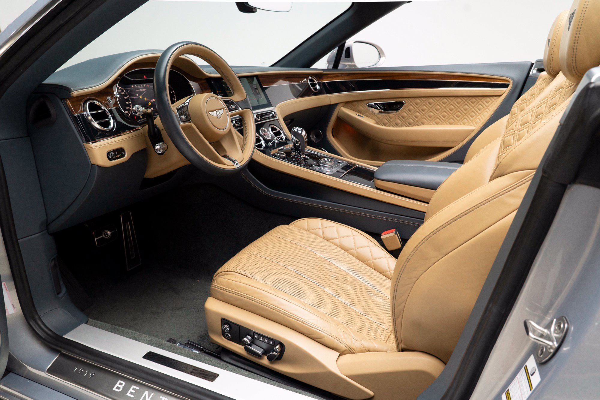Used 2020 Bentley Continental GT AWD/4WD image 13