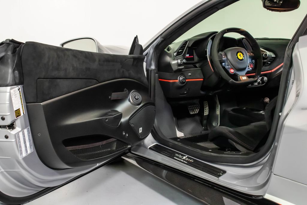 Used 2020 Ferrari 488 Pista Base image 42