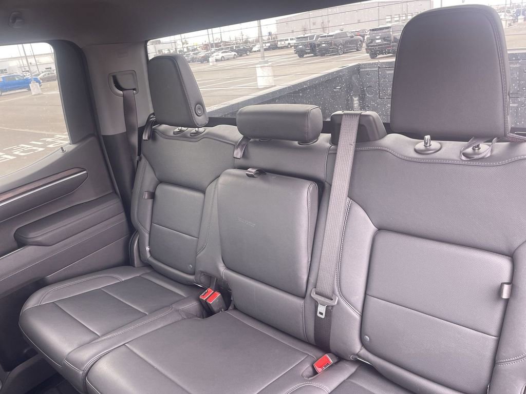 Used 2025 GMC Sierra 1500 SLT image 37