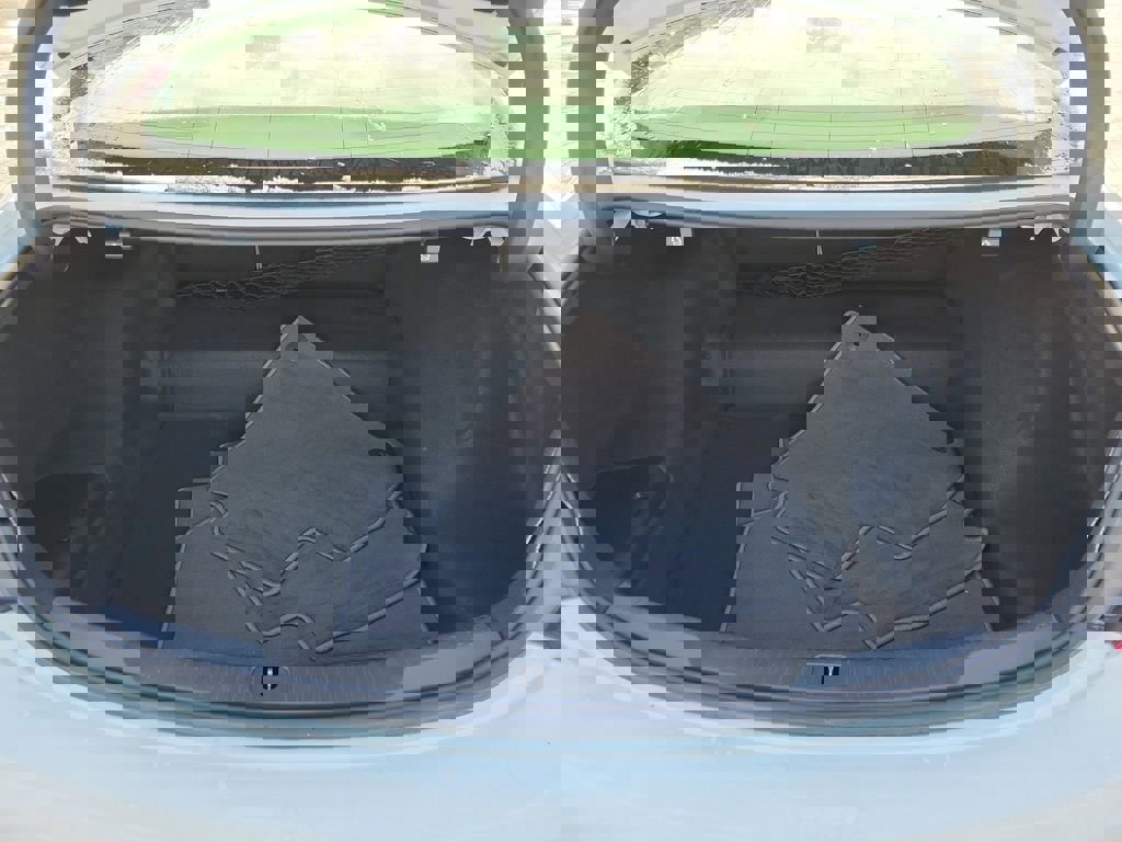 Used 2019 Buick LaCrosse Essence w/ Sights and Sounds Package image 6