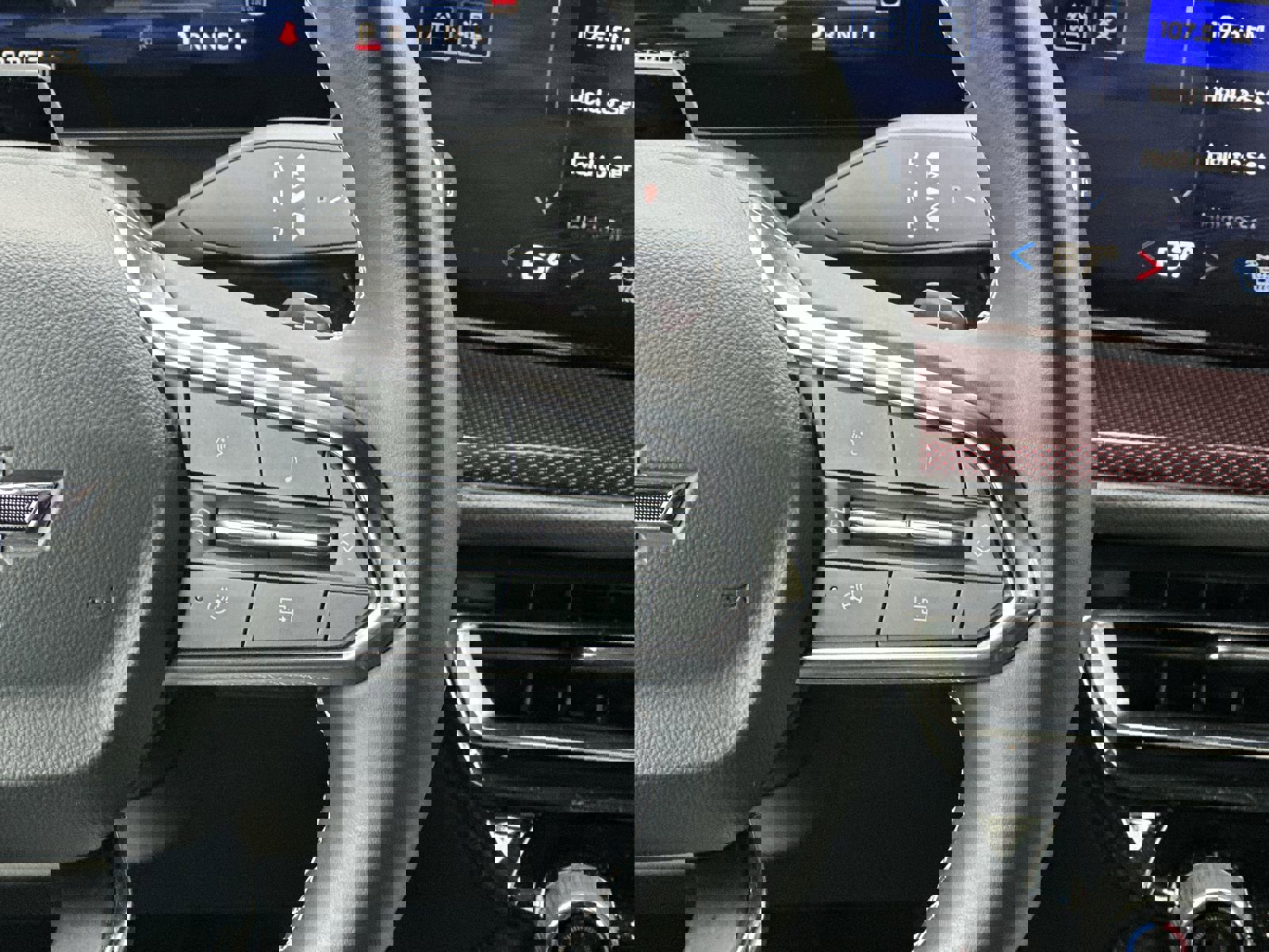 Used 2024 Chevrolet Traverse Z71 w/ Enhanced Driving Package image 21