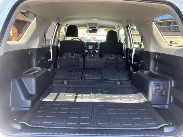 Used 2020 Toyota 4Runner SR5 AWD/4WD image 33