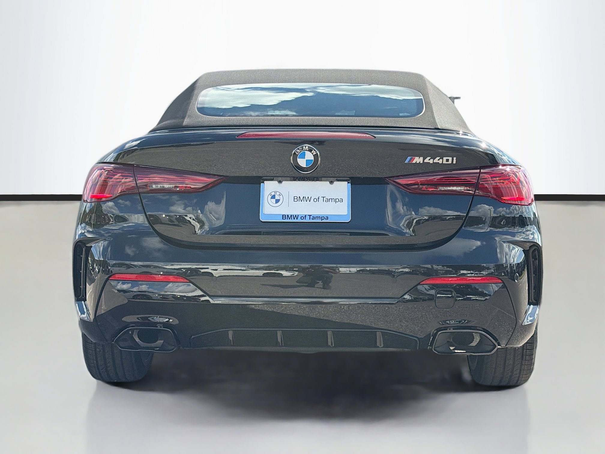New 2026 BMW M440i Convertible image 4