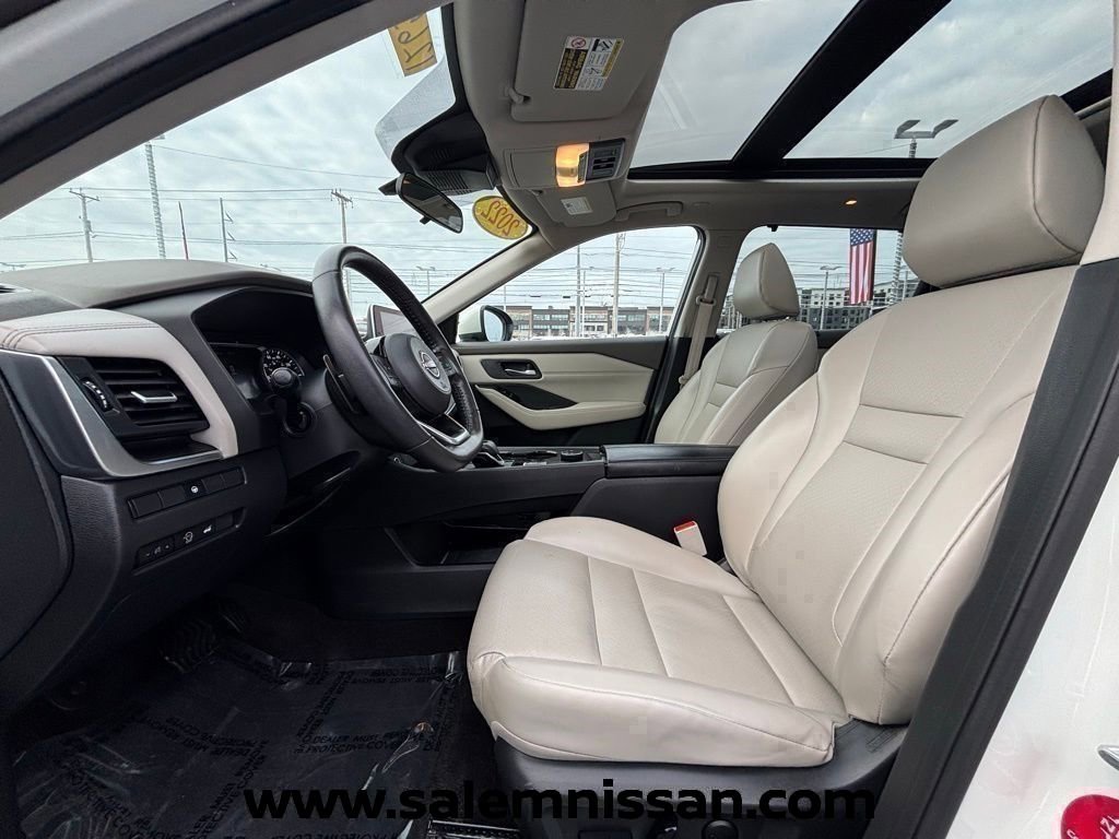 Certified 2023 Nissan Rogue SV w/ SV Premium B Package image 9