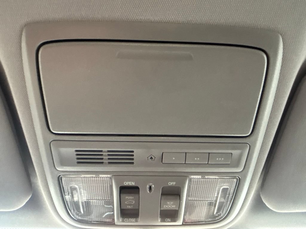 Used 2021 Honda CR-V EX-L image 17