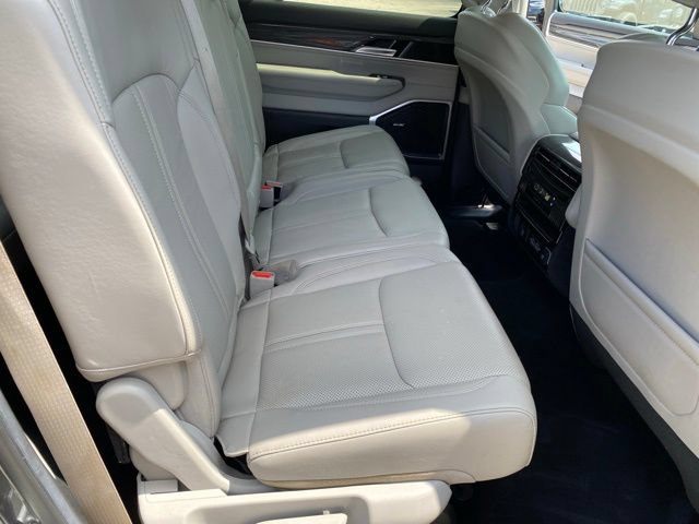 Used 2022 Jeep Wagoneer Series II AWD/4WD image 33