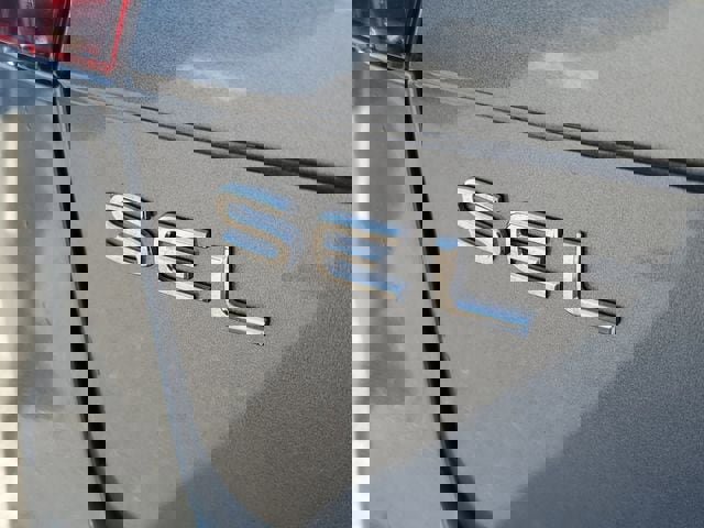 Used 2024 Volkswagen Tiguan SEL R-Line image 6