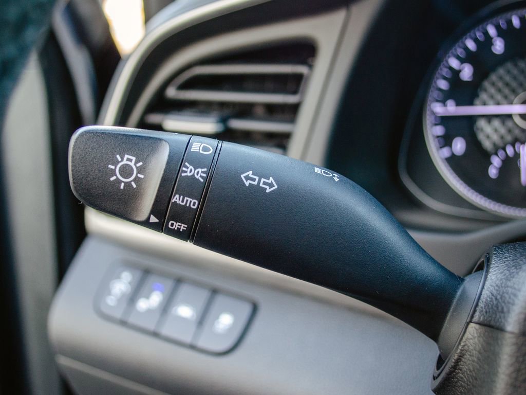 Used 2020 Hyundai Elantra Value Edition w/ Cargo Package (C1) image 17