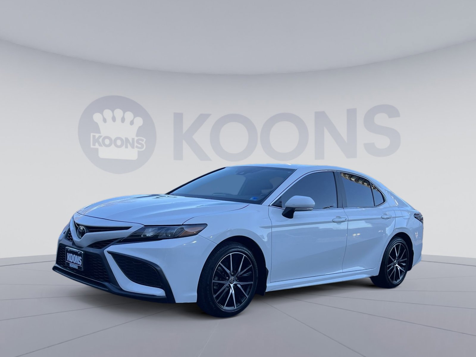 Used 2024 Toyota Camry SE