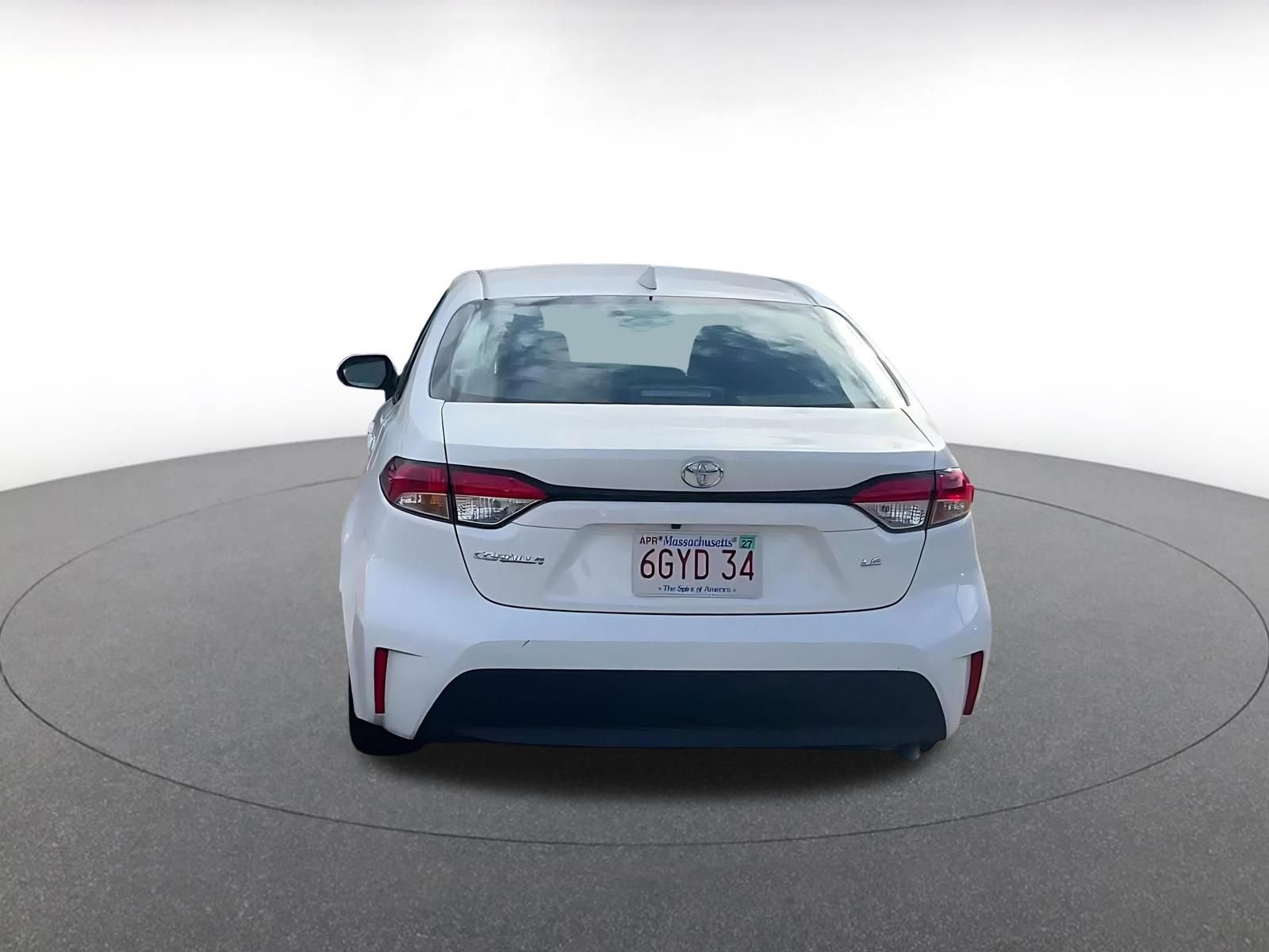 Used 2025 Toyota Corolla LE image 12