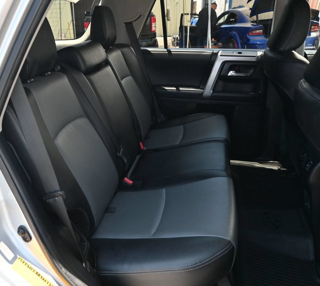 Used 2021 Toyota 4Runner SR5 Premium w/ Moonroof Package AWD/4WD image 19