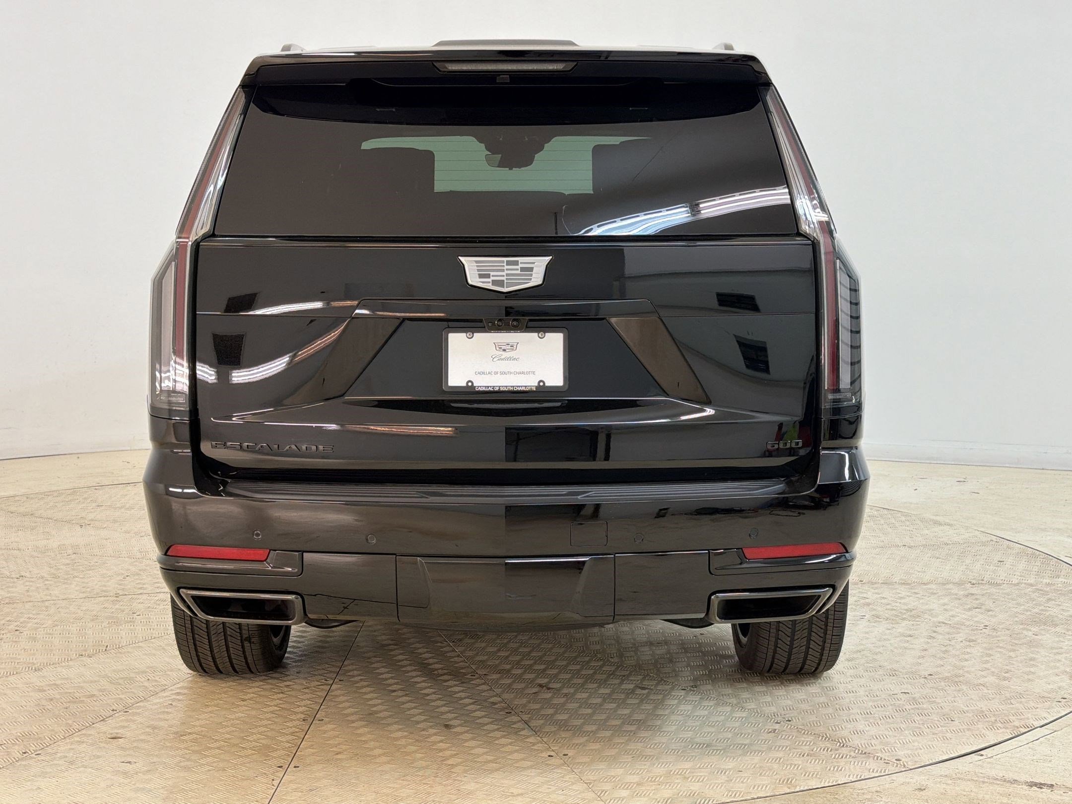 New 2026 Cadillac Escalade Platinum Sport w/ LPO, ONYX Package AWD/4WD image 10
