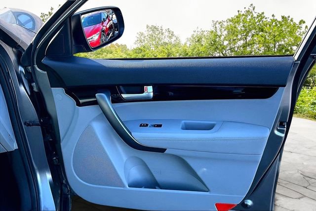 Used 2015 Kia Sorento LX image 22