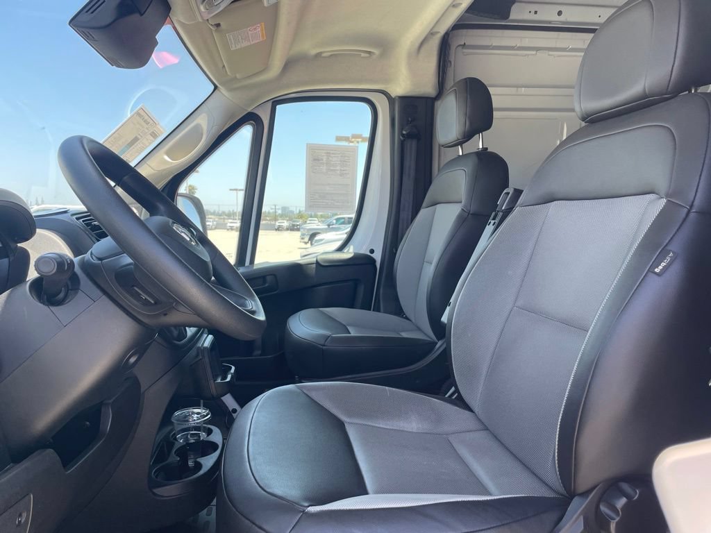 Used 2024 RAM ProMaster 2500 w/ Convenience Group FWD image 7